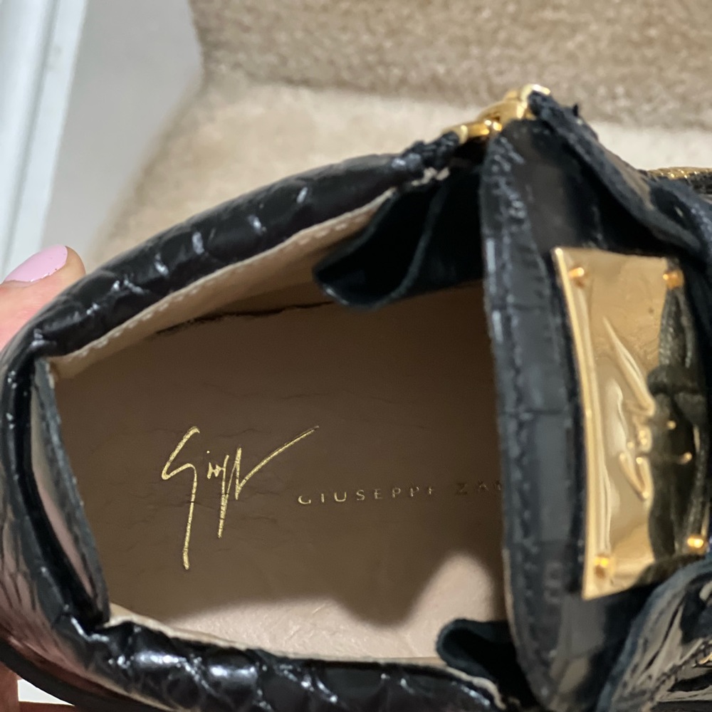 Sneakers very good used condition no box